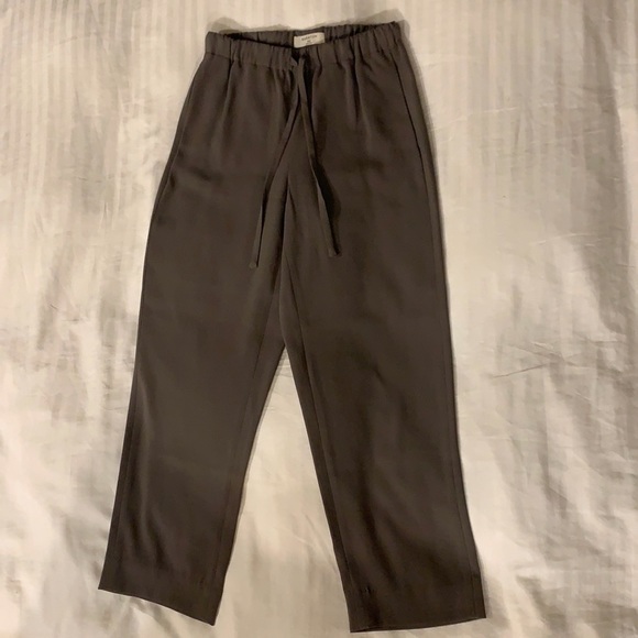 Aritzia Babaton grey taupe Dexter pants. Size XXS - Picture 2 of 3